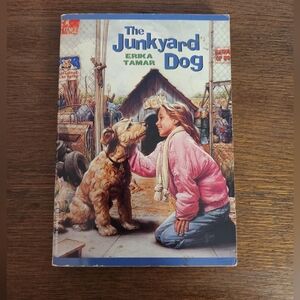 The Junkyard Dog by Erika Tamar Paperback Book Scholastic First